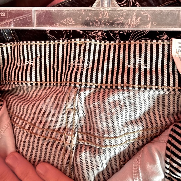 Capris BNWT Striped size 16P St Johns Bay Black and Grey plus size New slender - Picture 2 of 6